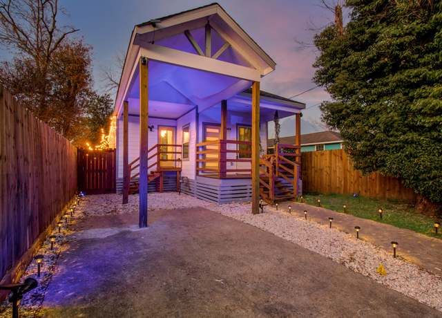 Property at 1415 E 31st St, Houston, TX 77022, 2 beds, 2 baths