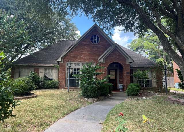 Property at 3203 Woodland View Dr, Houston, TX 77345, 4 beds, 2.5 baths