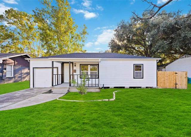 Property at 4114 Hoffman St, Houston, TX 77026, 3 beds, 2 baths
