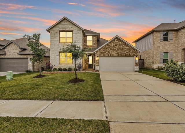 Property at 1081 Clearwood Dr, Montgomery, TX 77316, 4 beds, 3 baths