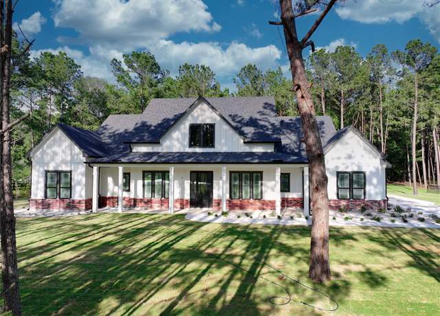 Property at 29900 Equestrian Dr, Waller, TX 77484, 4 beds, 3.5 baths