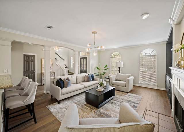 Property at 1609 Peden St, Houston, TX 77006, 3 beds, 2.5 baths