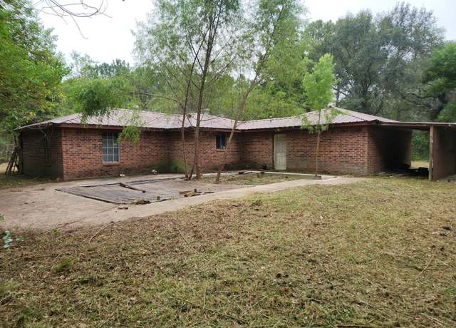 Property at 31 May Cox Rd, Cleveland, TX 77328, 3 beds, 2 baths