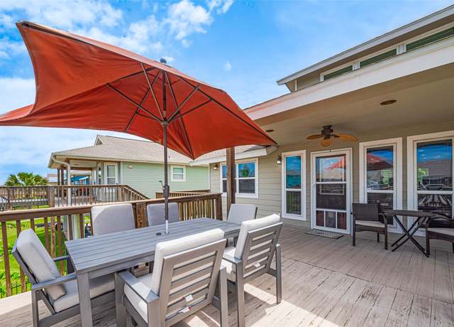 Property at 1016 Redfish St, Hitchcock, TX 77563, 3 beds, 3 baths