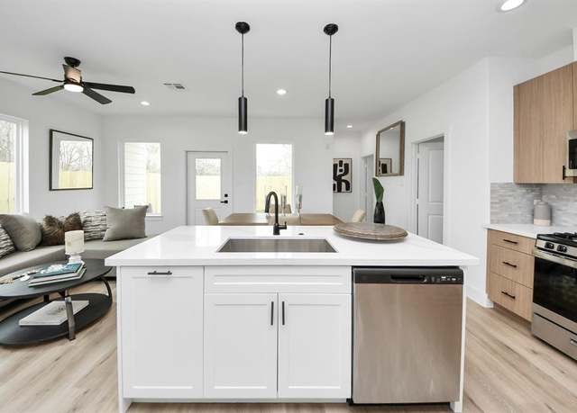 Property at 9028 Scott St, Houston, TX 77051, 3 beds, 2.5 baths