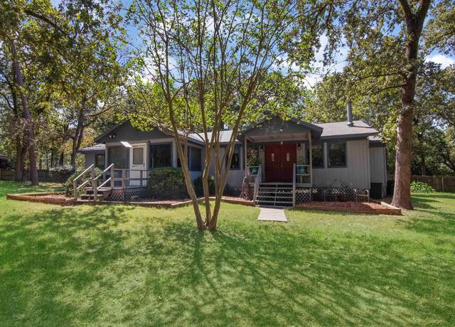 Property at 225 Oak Forest Dr N, Crockett, TX 75835, 3 beds, 2 baths