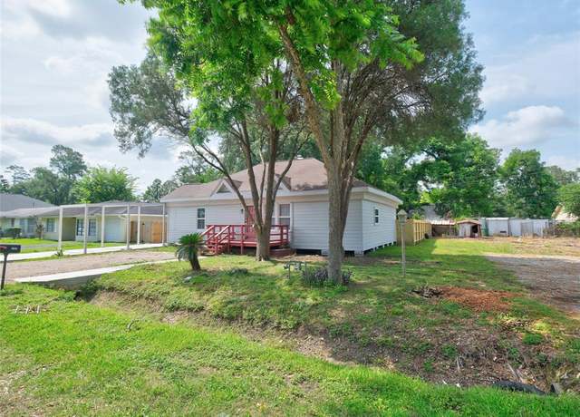 Property at 2703 Areba St, Houston, TX 77091, 3 beds, 2 baths