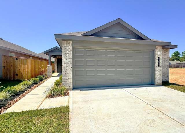 Property at 555 Belle Springs Ln, Conroe, TX 77301, 4 beds, 2 baths