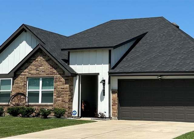 Property at 3040 Allie Payne Rd, Orange, TX 77632, 4 beds, 2 baths