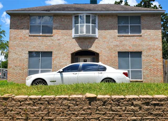 Property at 5700 Bermuda Dunes Dr, Houston, TX 77069, 3 beds, 2.5 baths