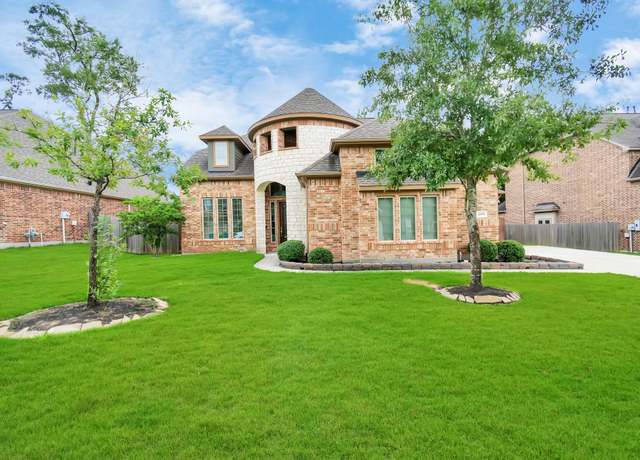Property at 2019 Doolan Dr, Conroe, TX 77301, 4 beds, 3.5 baths