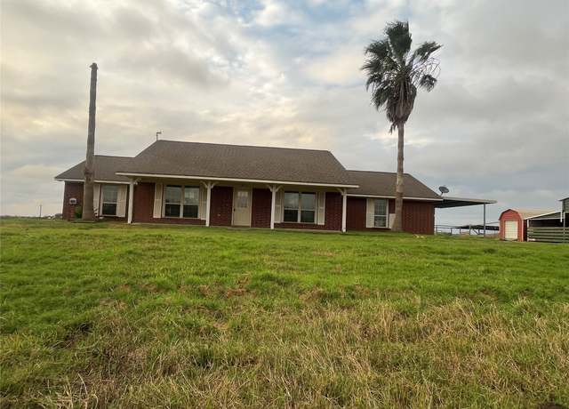 Property at 5011 County Road 868d, Brazoria, TX 77422, 3 beds, 2 baths