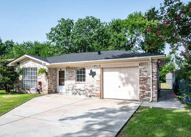Property at 322 S Carroll, La Porte, TX 77571, 3 beds, 1.5 baths