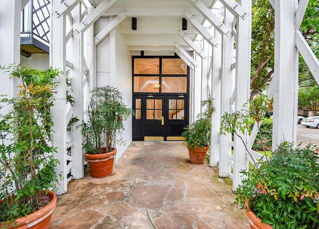 Property at 2333 Bering Dr #104, Houston, TX 77057, 2 beds, 1.5 baths