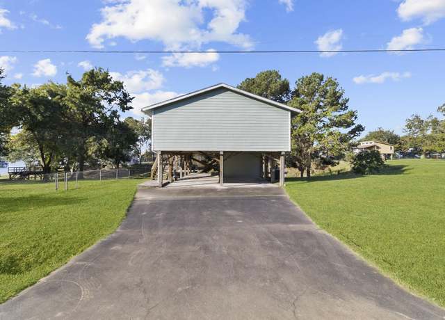 Property at 266 Water Ridge Dr, Livingston, TX 77351, 3 beds, 2 baths