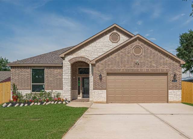 Property at 3525 Federal Rd, Pasadena, TX 77504, 4 beds, 2.5 baths