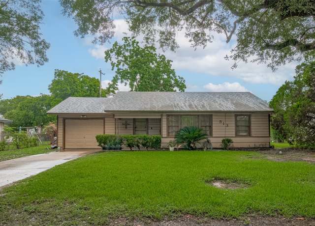 Property at 513 Frankie St, Wharton, TX 77488, 3 beds, 1 bath