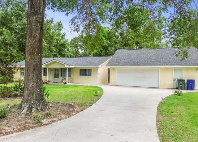 Property at 111 Town And Country Ln, Huntsville, TX 77320, 3 beds, 1 bath
