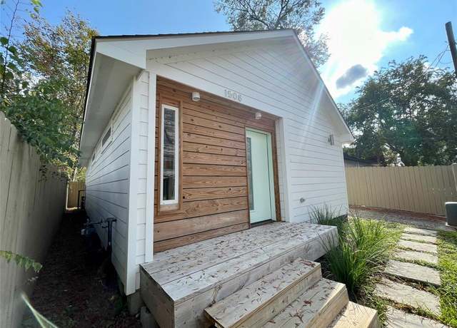 Property at 1508 Yates St, Houston, TX 77020, 2 beds, 2 baths