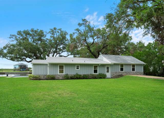 Property at 1288 County Road 297, Sargent, TX 77414, 5 beds, 4 baths