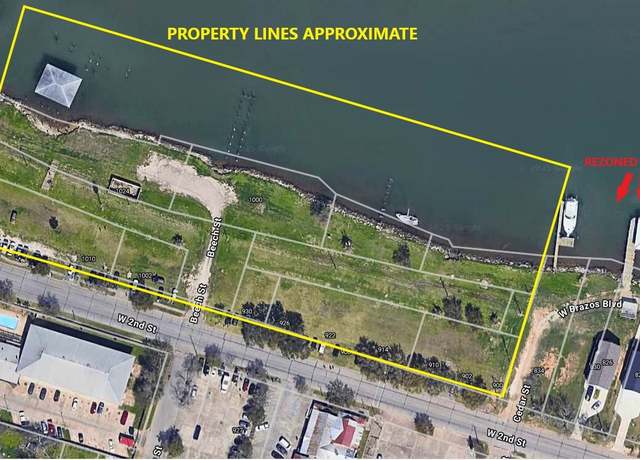 Property at 1024 W 2nd St, Freeport, TX 77541