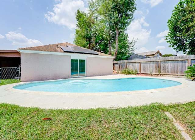Property at 2806 Quail Valley East Dr, Missouri City, TX 77489, 3 beds, 2 baths
