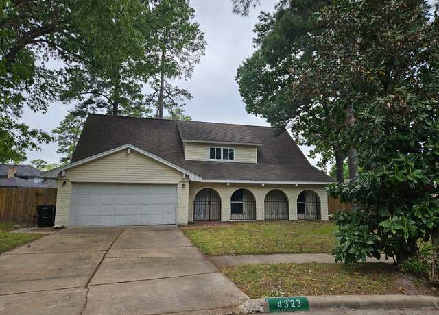 Property at 4323 Birchcroft Dr, Houston, TX 77088, 4 beds, 2.5 baths