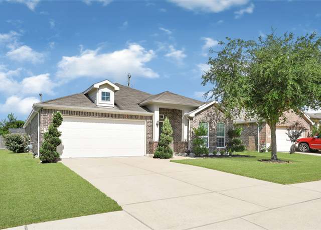 Property at 3519 Sunny Dr, Baytown, TX 77521, 3 beds, 2 baths