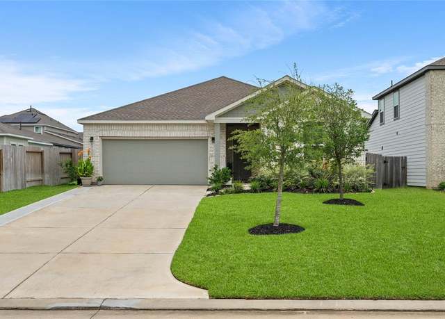 Property at 5732 Palm Flower Dr, Montgomery, TX 77316, 4 beds, 2 baths