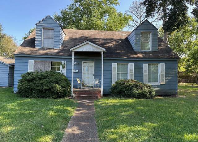 Property at 3416 27th St, Port Arthur, TX 77642, 3 beds, 1.5 baths