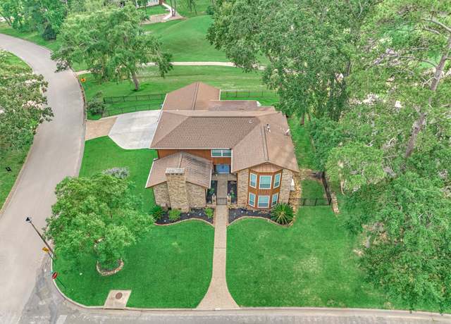 Property at 660 Hillcrest Dr, Huntsville, TX 77340, 4 beds, 2.5 baths