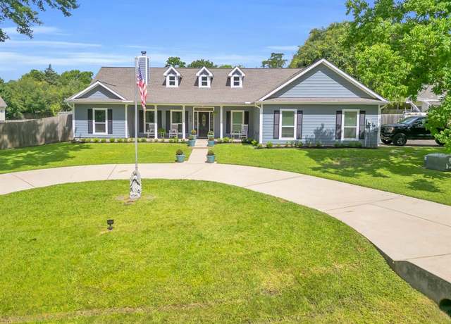 Property at 649 Old Plantersville Rd, Montgomery, TX 77316, 4 beds, 2 baths