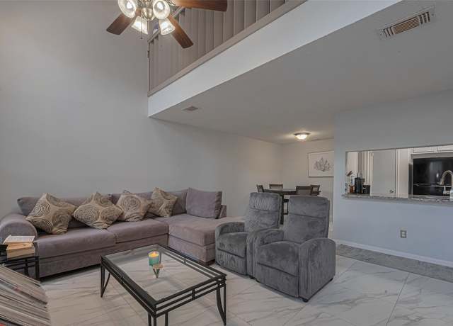 Property at 13798 Hollowgreen Dr #305, Houston, TX 77082, 2 beds, 1.5 baths