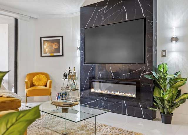 Property at 3525 Sage Rd #1713, Houston, TX 77056, 2 beds, 2 baths