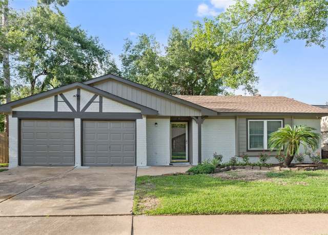 Property at 13855 Lantern Ln, Houston, TX 77015, 3 beds, 2 baths
