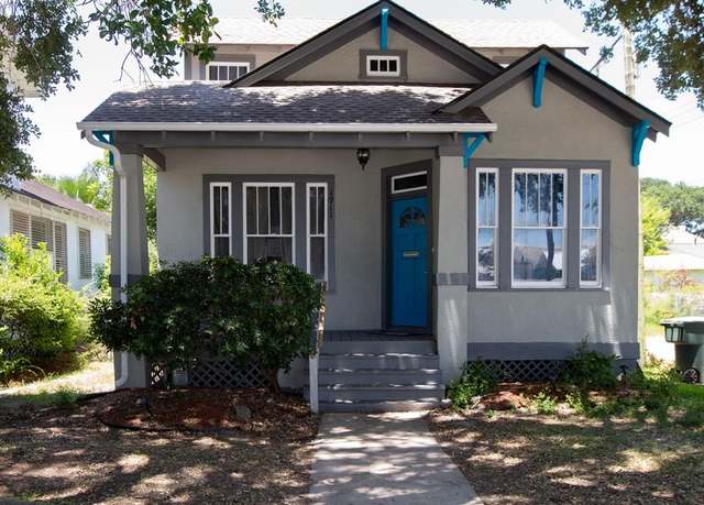 Property at 1911 34th St, Galveston, TX 77550, 3 beds, 3 baths