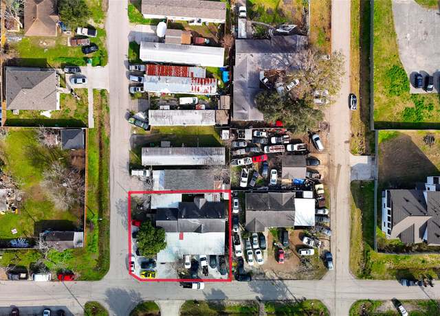 Property at 12220 6th St, Houston, TX 77072, 10 beds, 4.5 baths