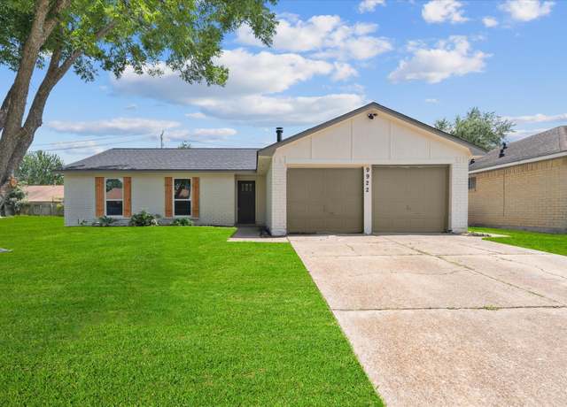 Property at 9922 Rocky Hollow Rd, La Porte, TX 77571, 4 beds, 2 baths
