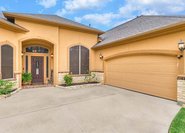 Property at 401 Ridgelake Scenic Dr, Montgomery, TX 77316, 3 beds, 2.5 baths