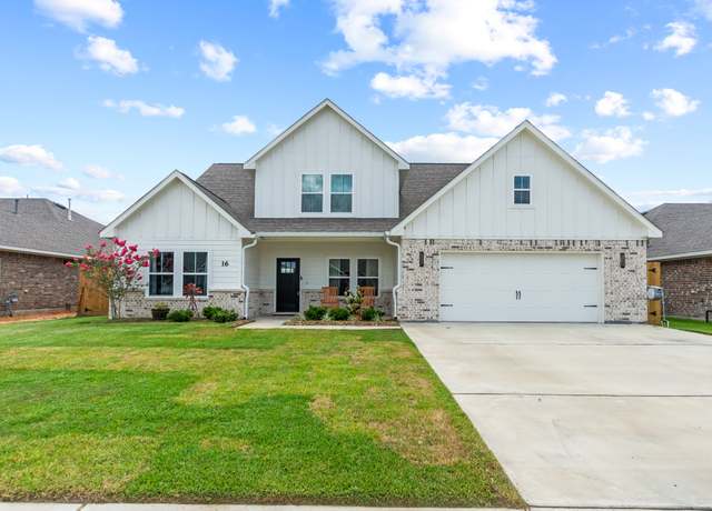Property at 16 Gemstone Ct, Angleton, TX 77515, 4 beds, 3 baths