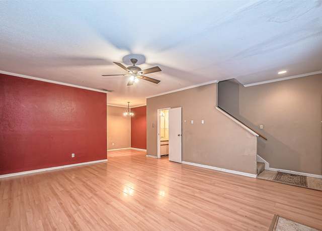 Property at 9850 Pagewood Ln #1207, Houston, TX 77042, 2 beds, 2.5 baths