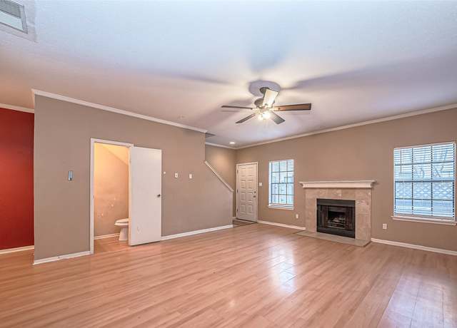Property at 9850 Pagewood Ln #1207, Houston, TX 77042, 2 beds, 2.5 baths