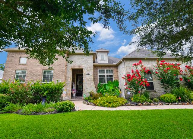 Property at 33215 Worthing Ln, Fulshear, TX 77441, 3 beds, 3.5 baths