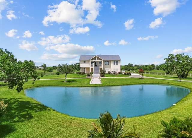 Property at 2250 Broadway St, San Leon, TX 77539, 3 beds, 3 baths