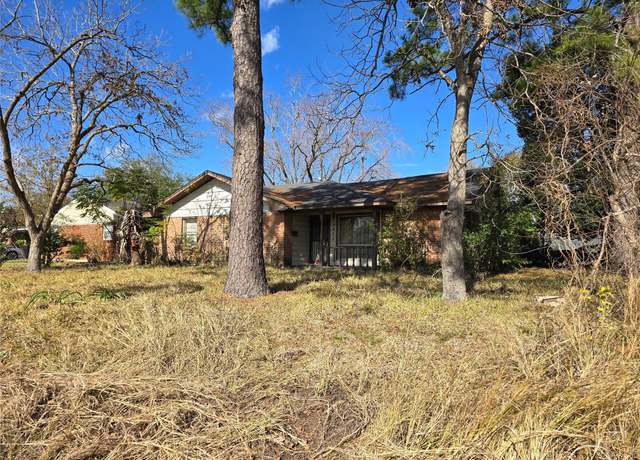 Property at 5655 Winding Creek Way, Houston, TX 77017, 4 beds, 3 baths