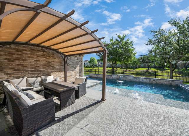 Property at 30214 Vinebriar Dr, Spring, TX 77386, 5 beds, 2.5 baths