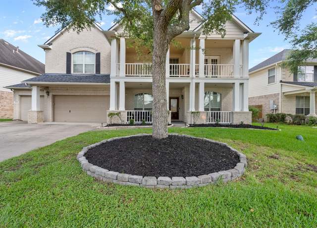 Property at 1012 Walnut Pointe, League City, TX 77573, 5 beds, 3.5 baths