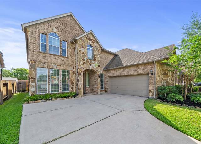 Property at 514 Whitney Oaks Ln, Stafford, TX 77477, 5 beds, 3 baths