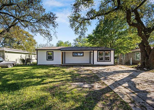 Property at 1517 4th Ave N, Texas City, TX 77590, 4 beds, 2 baths