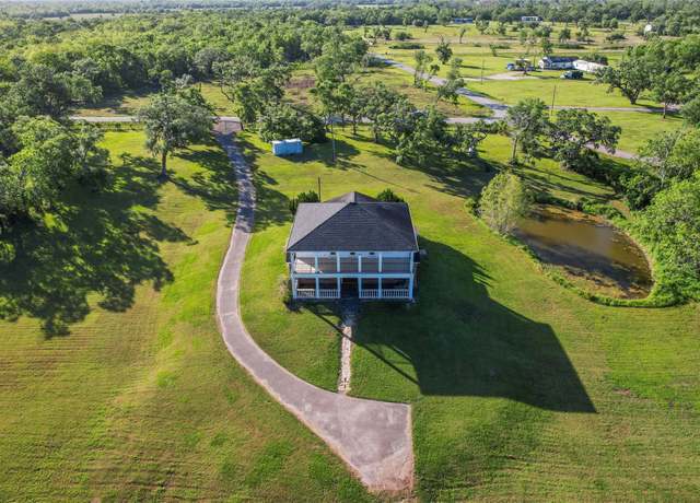 Property at 7088 County Road 659, Brazoria, TX 77422, 6 beds, 4.5 baths